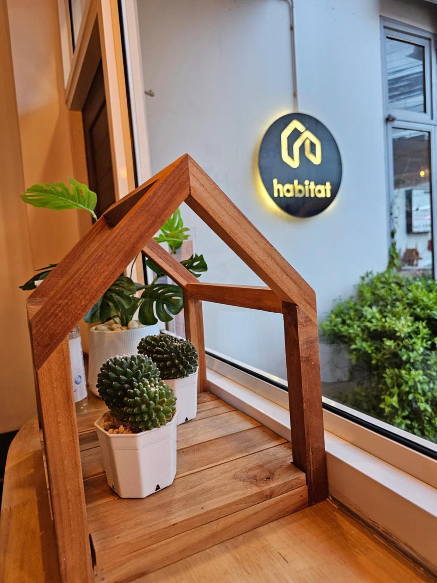 Habitat Hotel Чиангмай Екстериор снимка